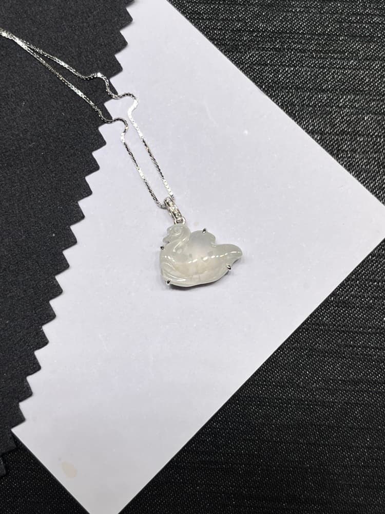 18k金翡翠雪花棉天鹅吊坠项链 - 详情图 4