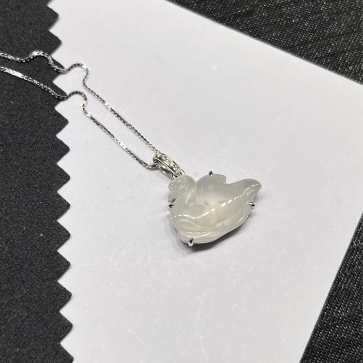 18k金翡翠雪花棉天鹅吊坠项链 - 2