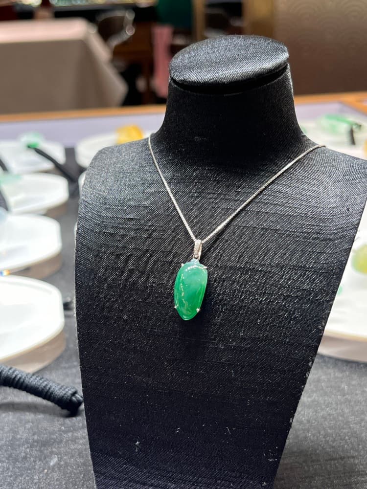 翡翠绿佛瓜项链吊坠 - 详情图 3