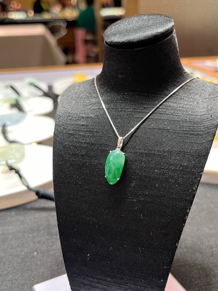 翡翠绿佛瓜项链吊坠 - 详情图 5