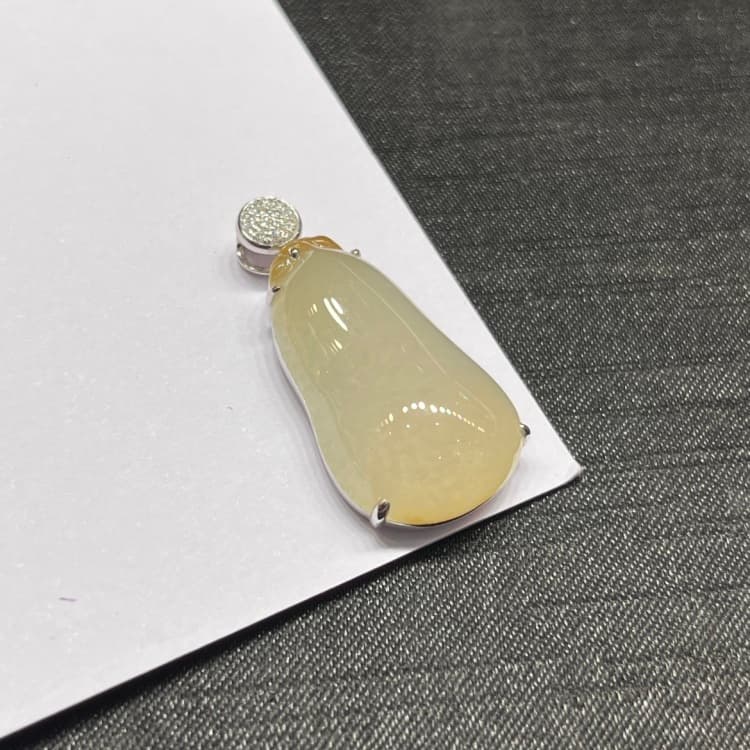 18k金镶嵌戒指黄翡巧色福瓜 - 4