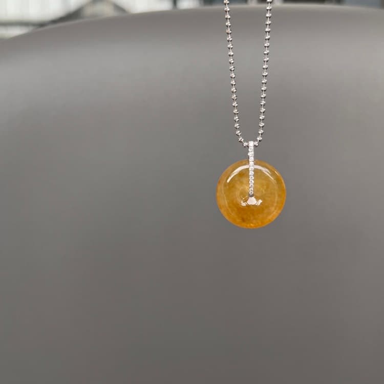 18k金镶嵌天然满黄翡平安扣吊坠 - 3