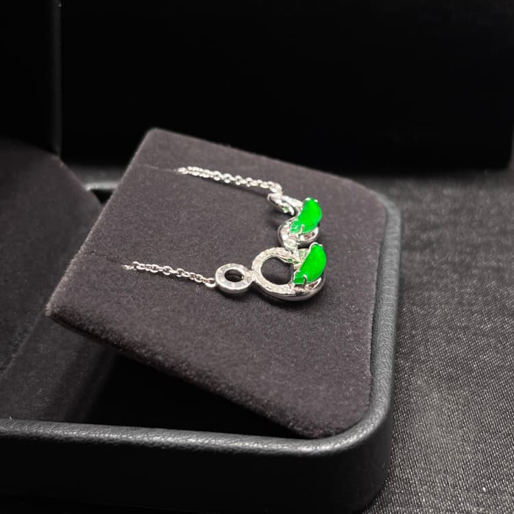 18k金镶嵌天鹅绿吊坠 - 4