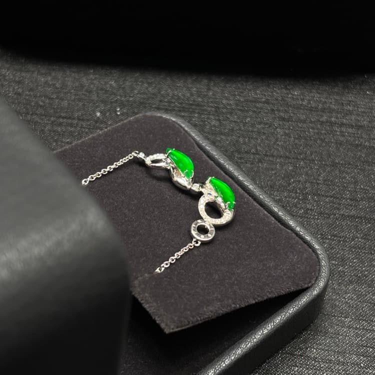 18k金镶嵌天鹅绿吊坠 - 2