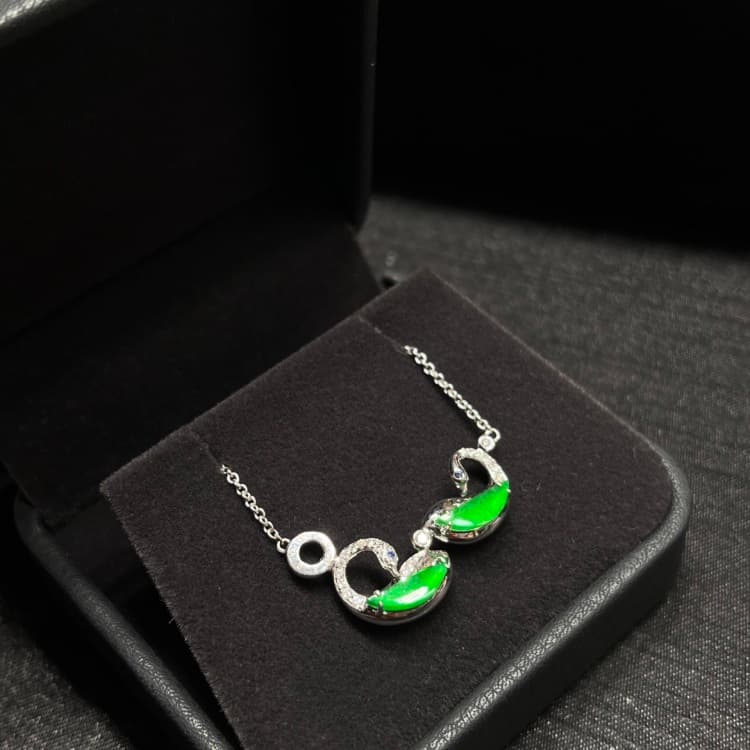 18k金镶嵌天鹅绿吊坠 - 3