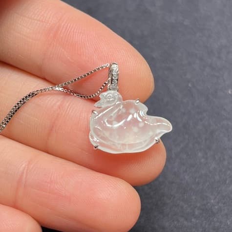 18k金翡翠雪花棉天鹅吊坠项链