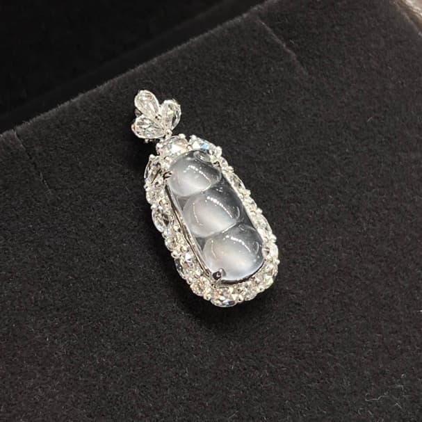 18k金镶嵌玻璃底冰豆子福豆